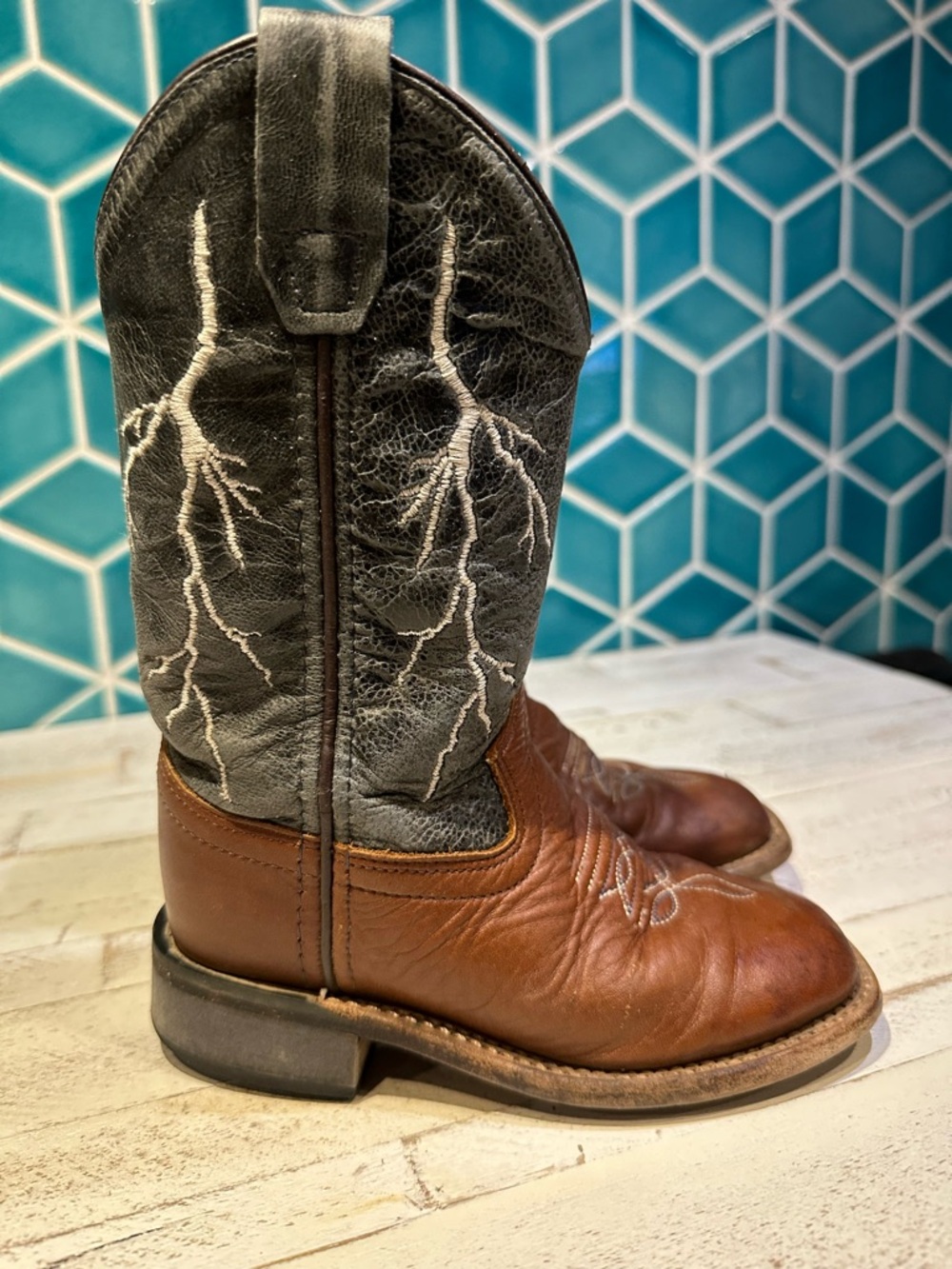 Cody James Cowboy Boots with Lightning Stitching size 10 - Picture 2 of 7